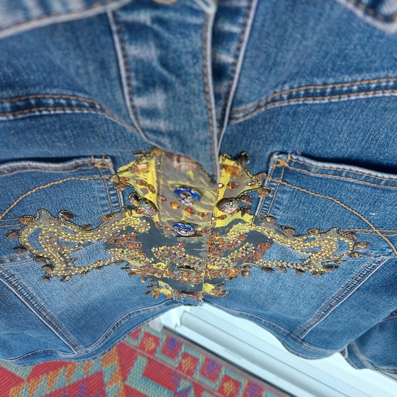 Size 8 Magnolia Denim Jean Jacket - Picture 6 of 9